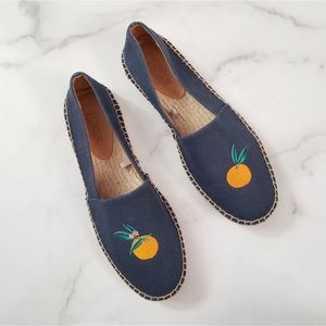 JCrew Embroidered Oranges espadrilles Flats Blue Size 8.5 AX845